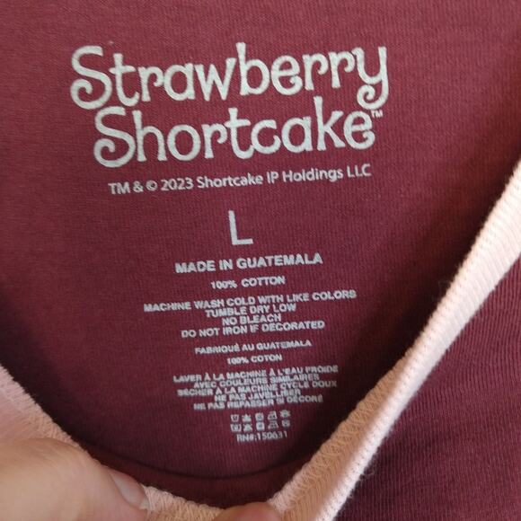 Strawberry Shortcake Graphic T-Shirt Size L Vintage-Inspired Tee - Picture 3 of 6